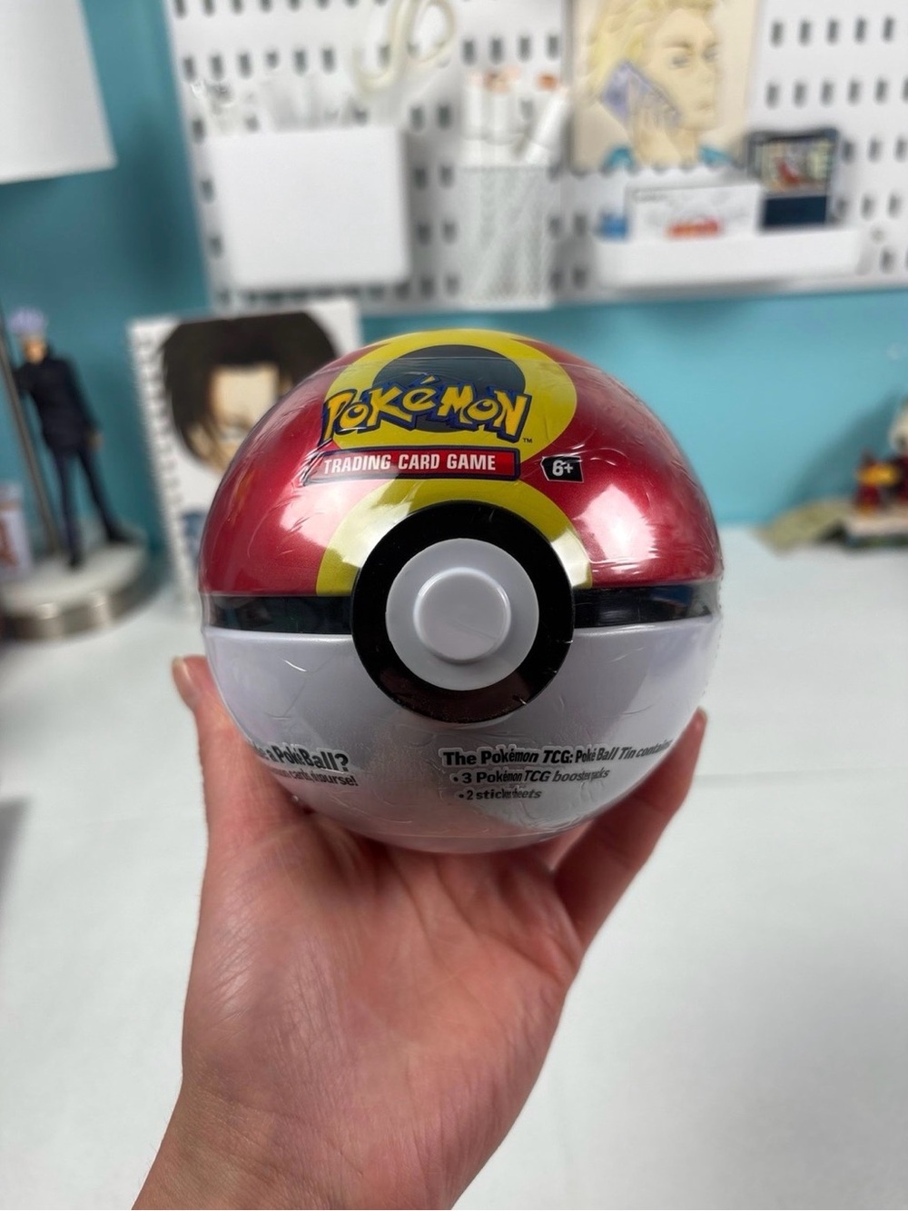 Pokemon tcg pokeball tin